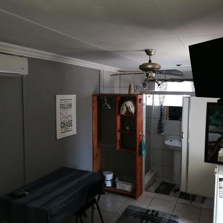 Winburg Bougain Villa Guesthouse מראה חיצוני תמונה