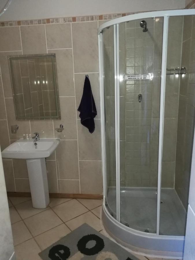 Winburg Bougain Villa Guesthouse מראה חיצוני תמונה